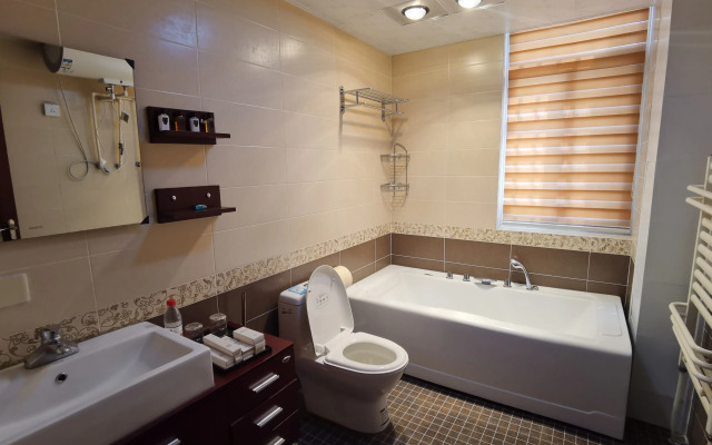 Jinan Xueyuanchang Fisherman's Residence (Xueye Lake)