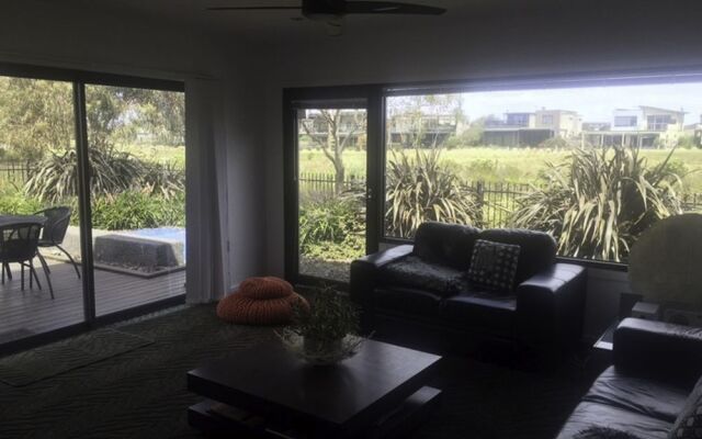 Lakeview 4 Bedroom House