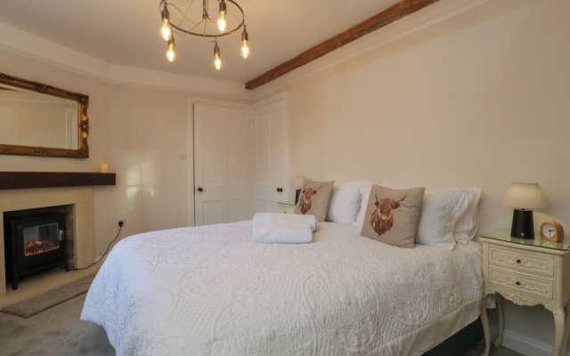 Maud Heath's Snug
