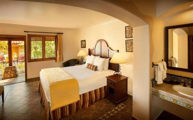 Los Arboles Hotel