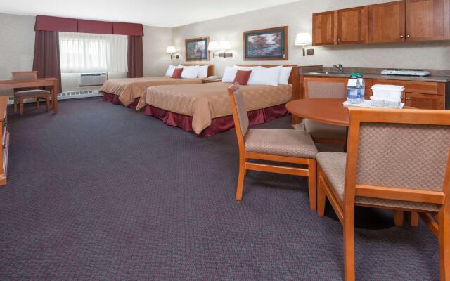 Stony Plain Inn and Suites