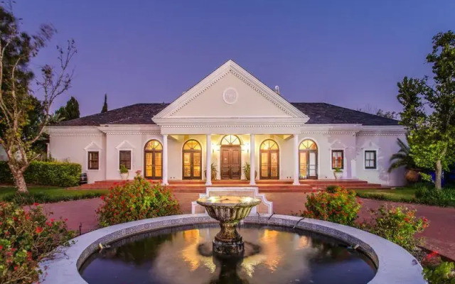 Bakenhof Winelands Lodge