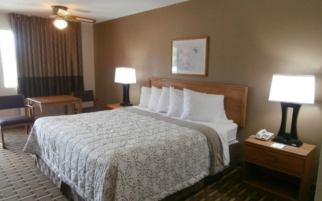 America's Best Value Inn Blue Ridge