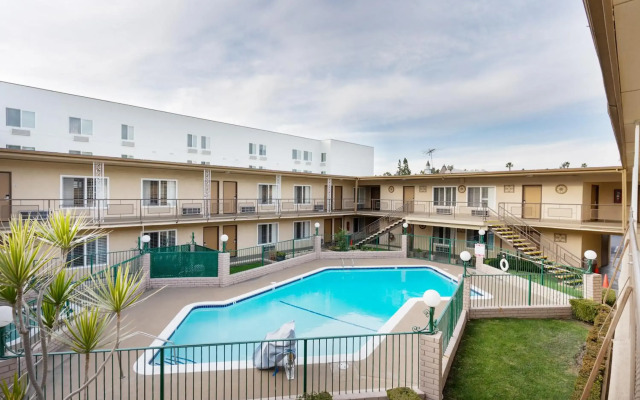 Americas Best Value Inn & Suites Anaheim Convention Center