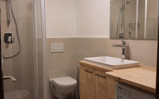 Marchi - 3 Room Apartment. -701 Marchi