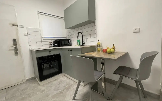 AirTLV Ben Hasher Apartments