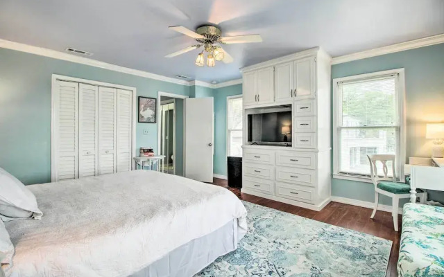 Family-friendly Savannah Vacation Rental w/ Decks!
