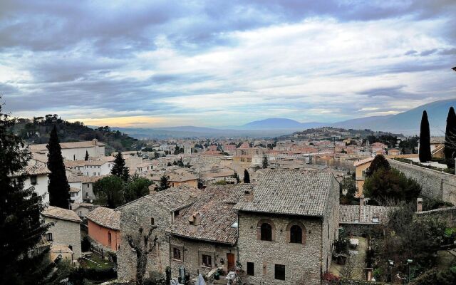 House With one Bedroom in Spoleto, With Wonderful City View, Pool Acce