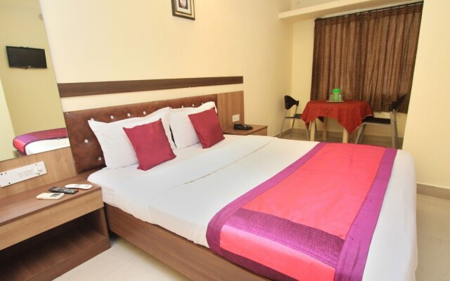 Charu Comforts by OYO Rooms