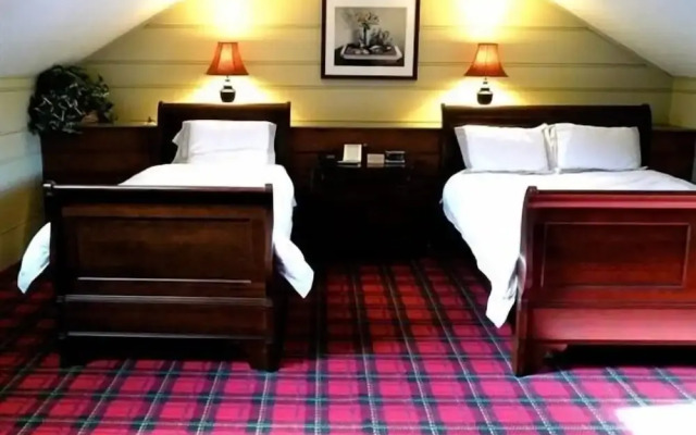 Brae Loch Inn