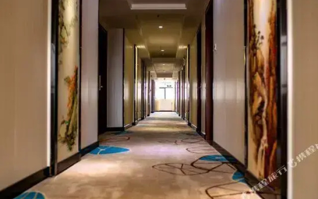 New Coast Hotel