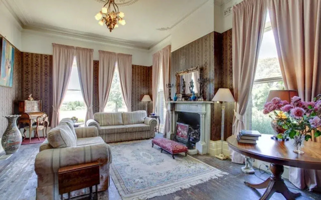Highton Manor