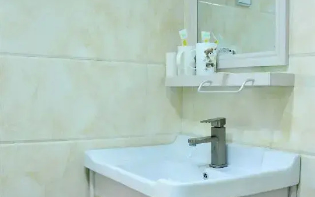 Linyi Love Apartment