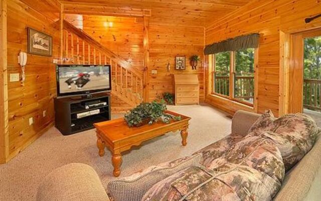 Robin's Rest by RedAwning