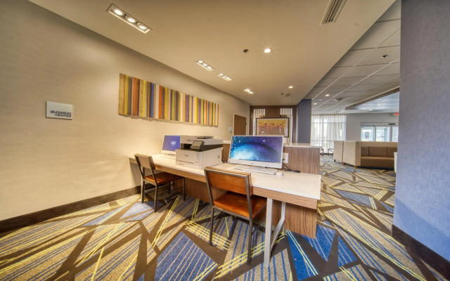 Holiday Inn Express & Suites Kokomo South by IHG