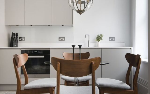 Elegant 2BR in West End by Sonder