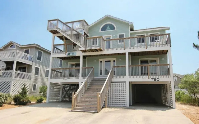 The Green Wave Home by RedAwnin