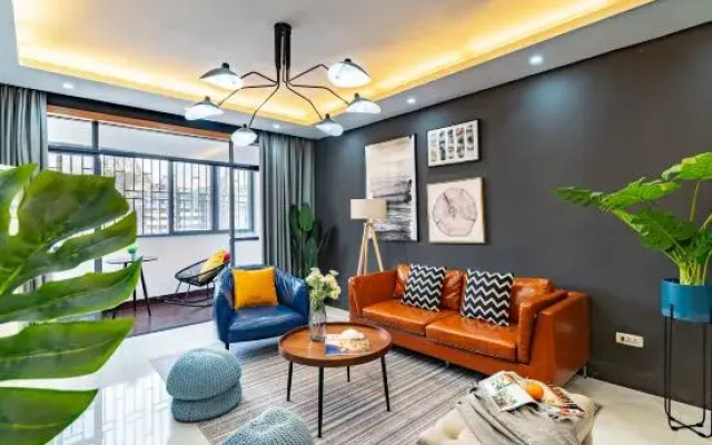 Jingjiang Chunshe Apartment (Guilin Railway Station Branch)