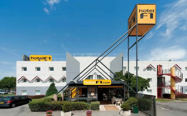 hotelF1 Versailles Maurepas