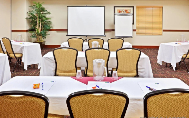 Holiday Inn Express Chehalis-Centralia by IHG