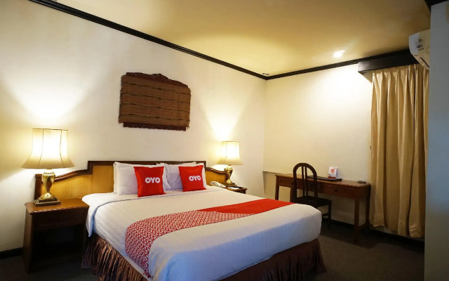 Capital O 1735 Adika Bahtera Hotel