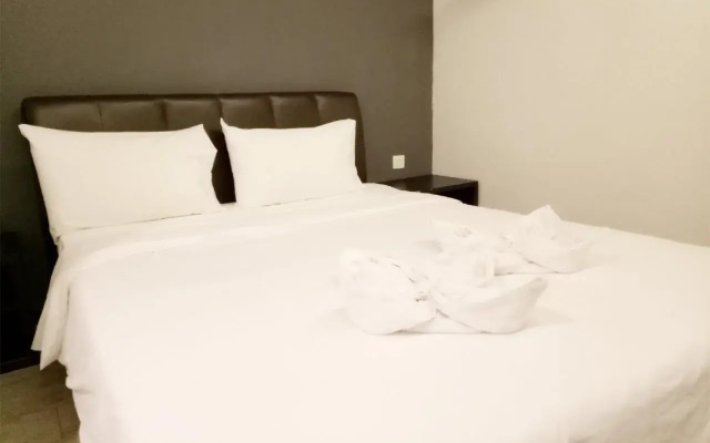 Sandy Hotel