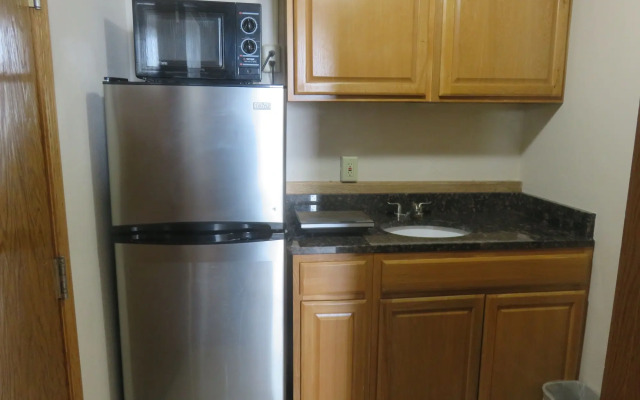 Baymont by Wyndham Fargo