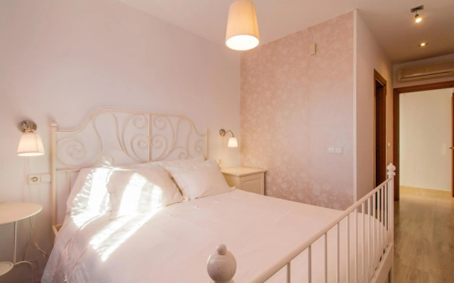 Apartamento con piscinas y muy cerca de la playa