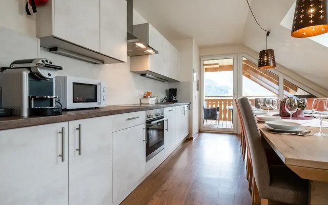 Cozy Apartment in Gosau With Shared Sauna