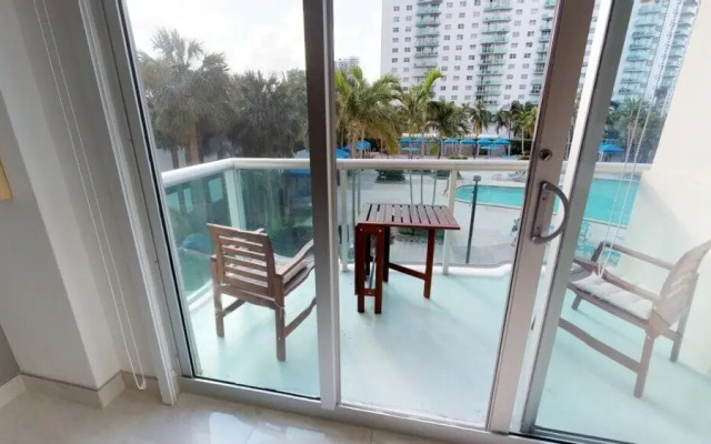 Premium 1 Bedroom Park View Or123