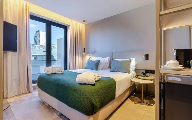 Omid Saldanha Hotel