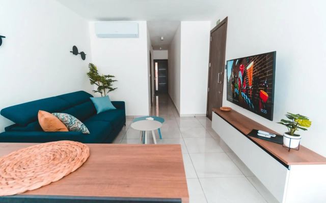 Ideal Location, Stylish 1BR Apartment with Free Parking