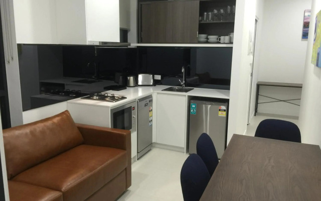 Whitehorse Apartment Hotel