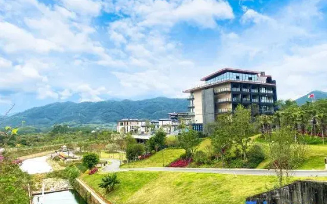 Guangzhou Hehui Hot Spring Hotel (Baishuizhai Resort)