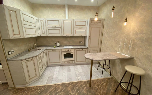 Апартаменты на улице Прапорщика Комарова 52