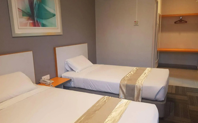 U Pac Hotel
