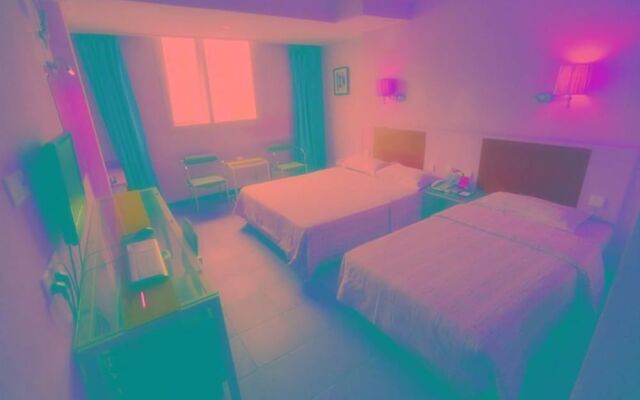 Wuhan Sunshine 128 Hotel – Guest Rooms – Wuhan