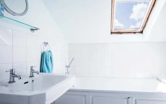 Rooftops - 1 Bedroom Apartment - Tenby