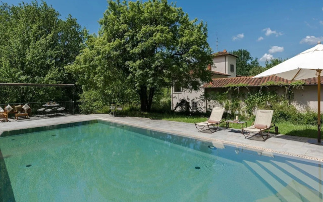 Restful Holiday Home in Reggello With Swimming Pool