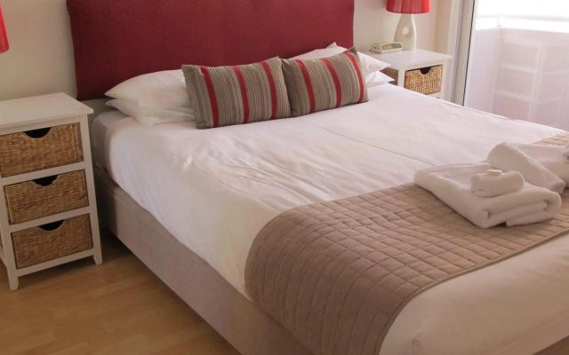 Costa D'ora Apartments – Guest Rooms – Gold Coast
