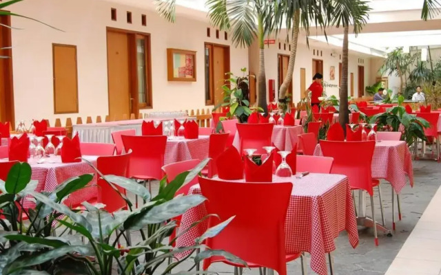 The Cherry Homes Hotel and Residence