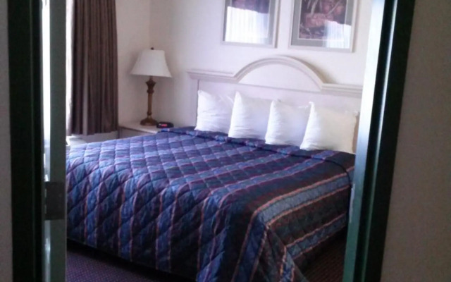 Allure Suites