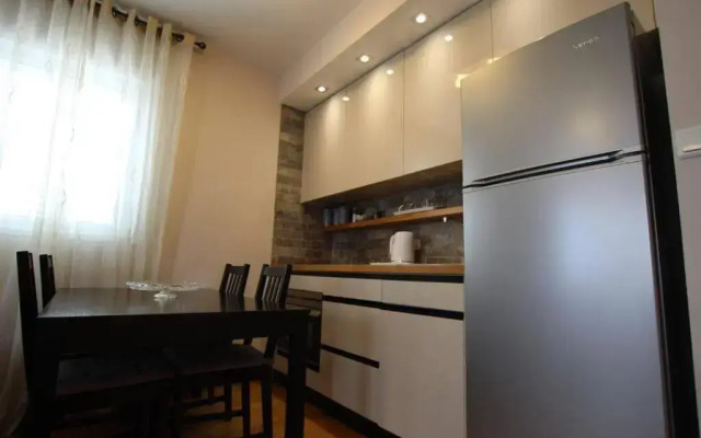 Royal Apartments , Blvd Nitza 8