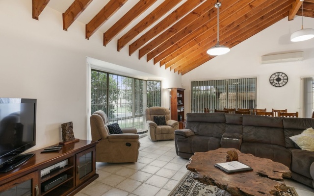 Seaholme - Wifi & Foxtel – Lobby – Inverloch
