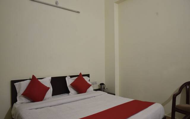 OYO 10753 Hotel Triund Regency