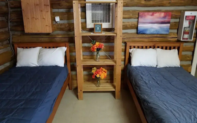 Christina Lake Lodge