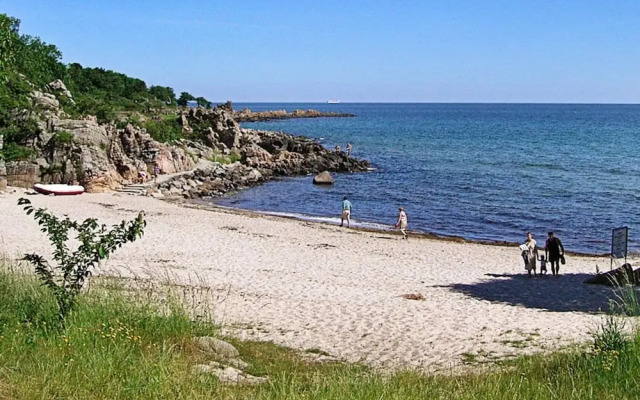 Cozy Holiday Home in Gudhjem near Golf Course