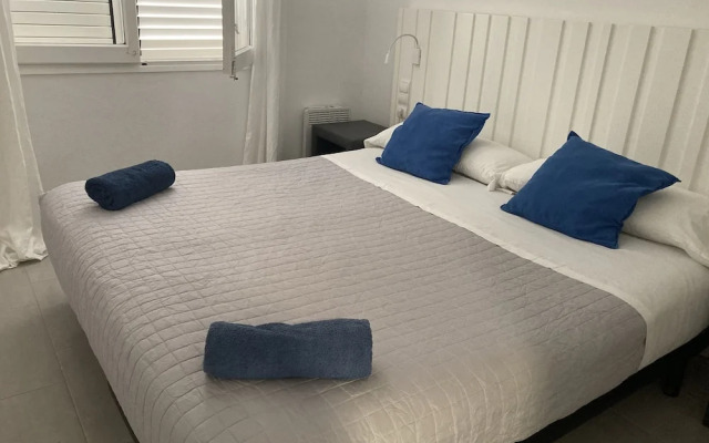 Ibiza White Aparts