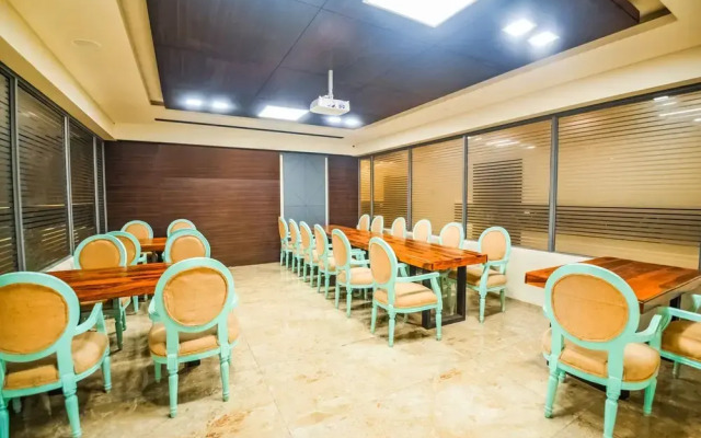 Hotel Shyampuriya Palace