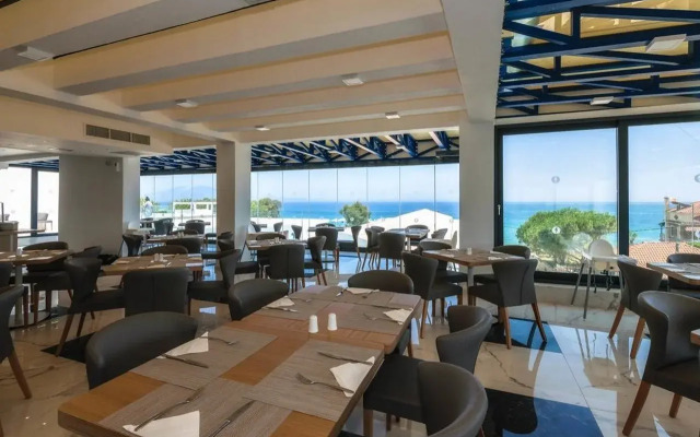 Cavo Orient Beach Hotel